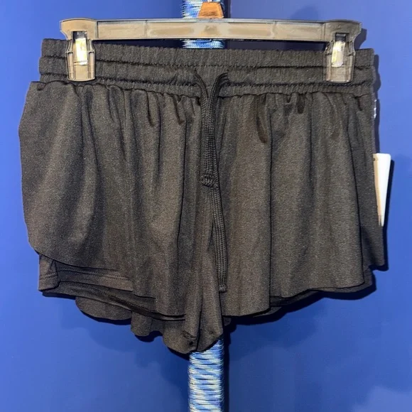 Faded Rose- NWT Black Flowy Shorts Size Medium - Picture 5 of 17